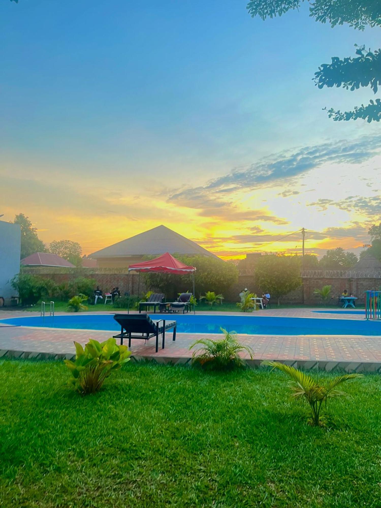 Lavic Country Resort Adjumani المظهر الخارجي الصورة