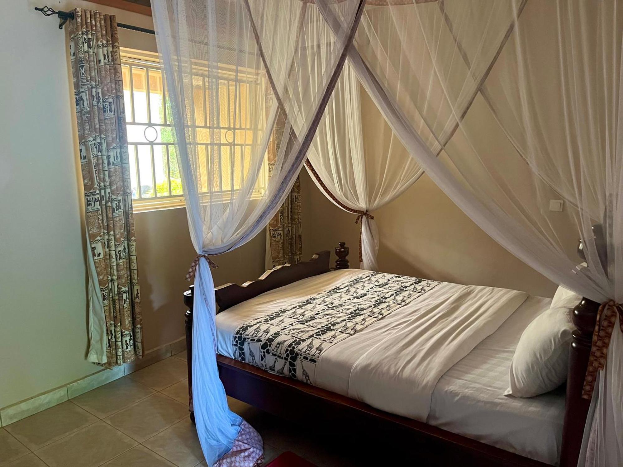 Lavic Country Resort Adjumani المظهر الخارجي الصورة