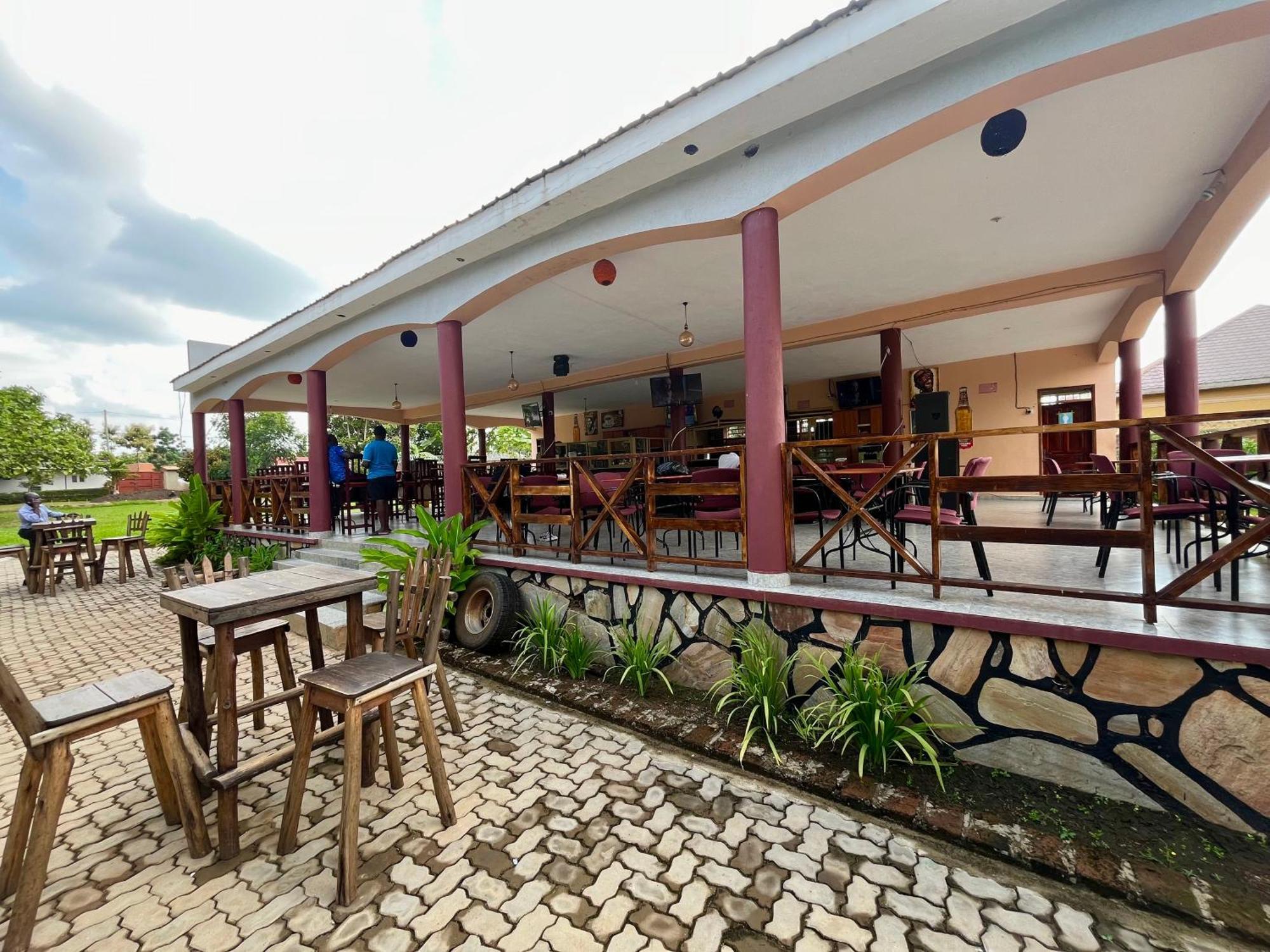 Lavic Country Resort Adjumani المظهر الخارجي الصورة